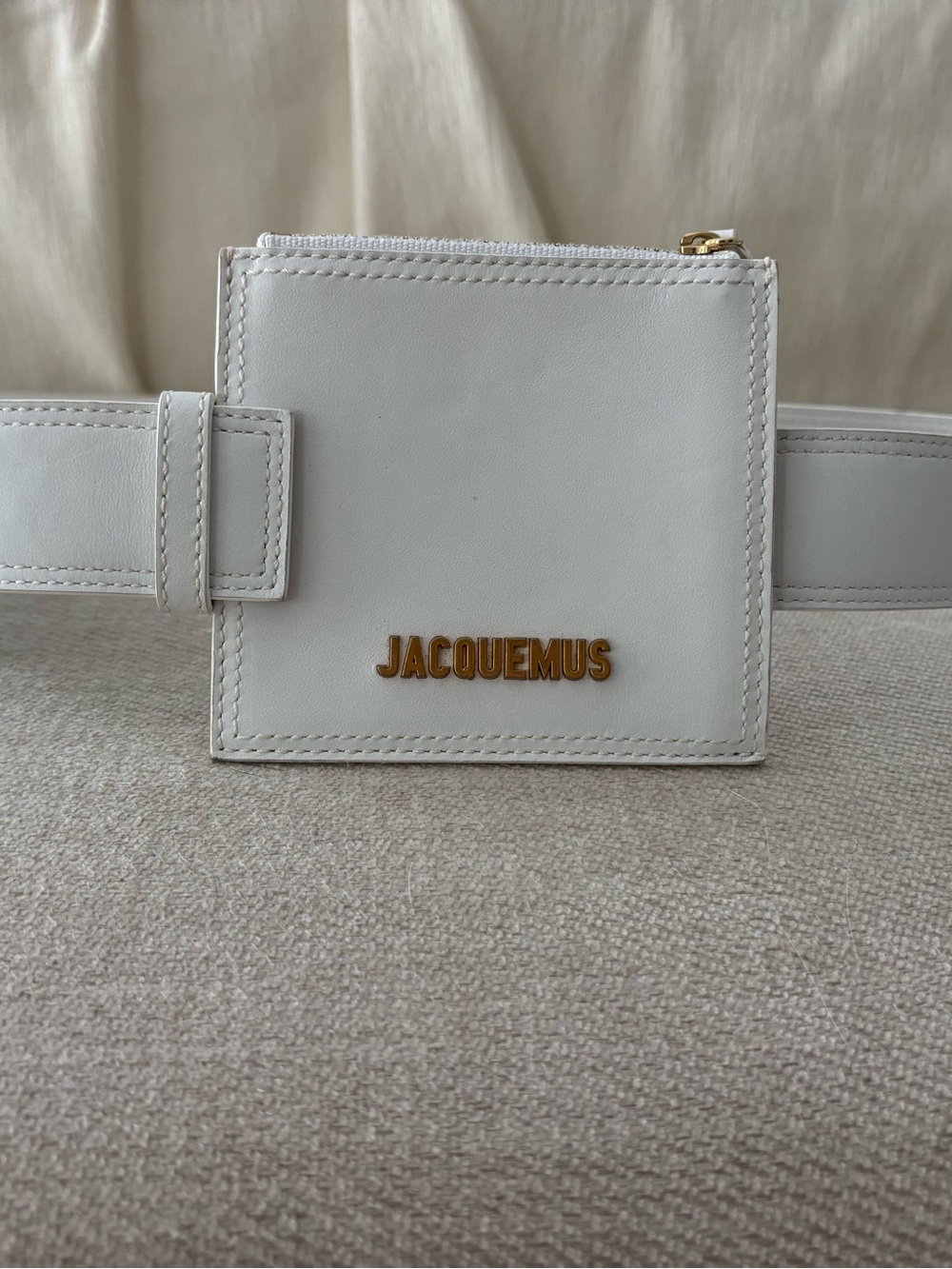 Jacquemus White Leather Mini Belt Bag with Gold Logo Size Small